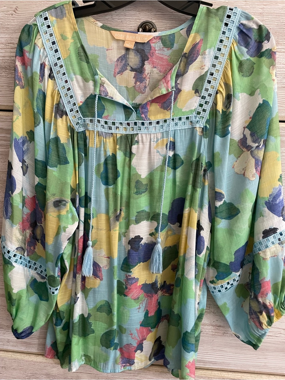 Hope & Harlow Watercolor Floral Peasant Top Size L Blue Green Boho Crochet Lace - Picture 2 of 13